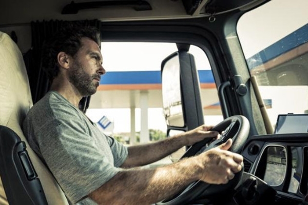 Lái xe vận tải tuyển dụng: Những kỹ năng tài xế cần có trước khi bước vào - Ảnh 1