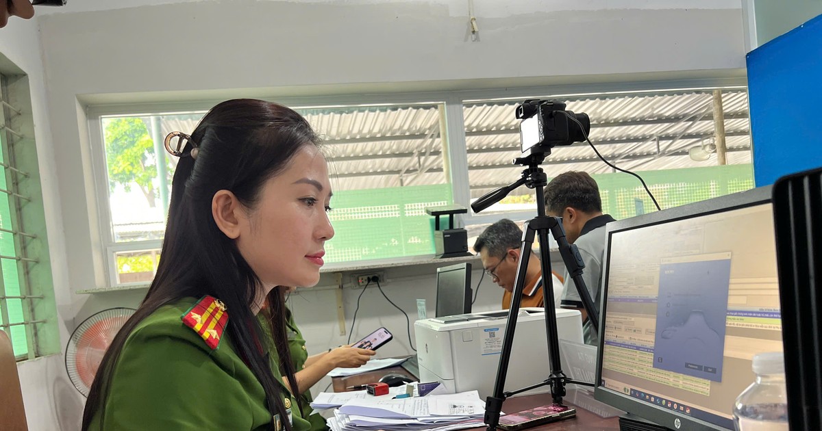 Hệ Thống Cấp Giấy Phép Lái Xe Sẽ Tích Hợp Dữ Liệu Đa Ngành: Người Dân Hưởng Lợi Gì?