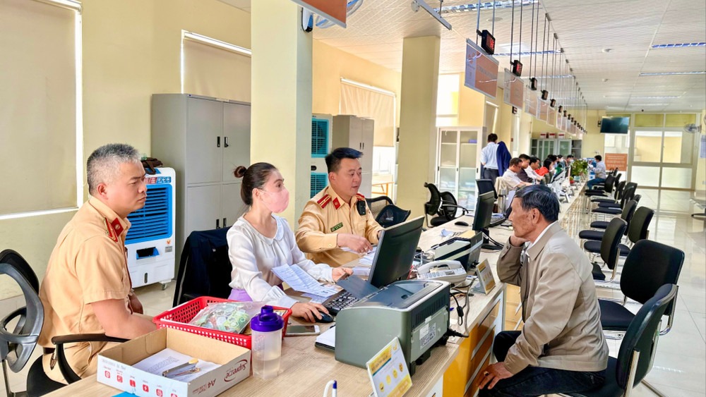 Cao Tốc TP.HCM – Trung Lương: Cấm Xe Tải, Xe Khách Vào Làn 1 Từ 27/10/2025 – Tất Tần Tật Cần Biết