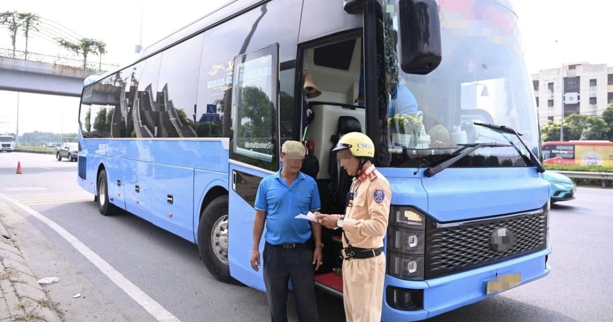 CSGT TPHCM Ra Quân Xử Lý Xe Khách: Cửa Ngõ Tây Bắc Hết Thời Hỗn Loạn?