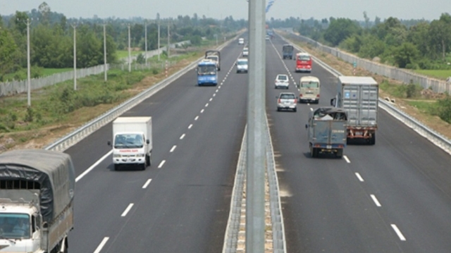 Bí quyết lái xe đường dài an toàn dịp Tết 2026 cho người mới